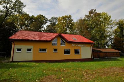 Hospodárska budova FK Kamenica nad Cirochou Hospodárska budova FK Kamenica nad Cirochou